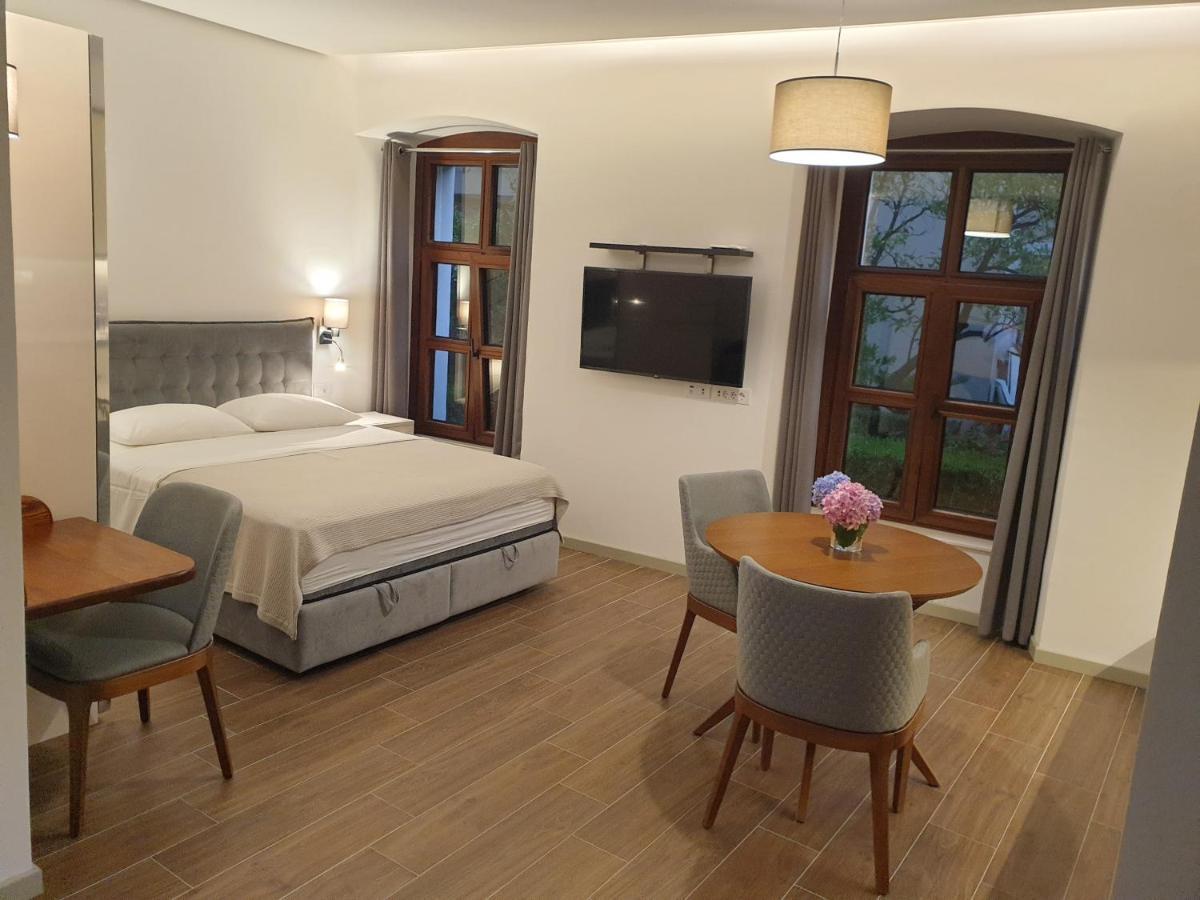 Апартаменты Kotor Center W Экстерьер фото